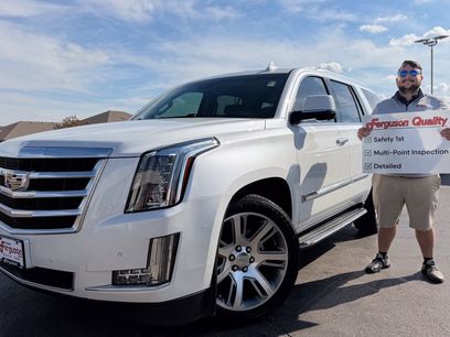 Used 2016 Cadillac Escalade Luxury