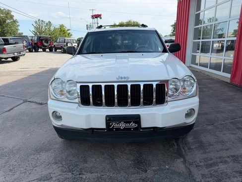 Used 2005 Jeep Grand Cherokee Limited AWD/4WD image 3