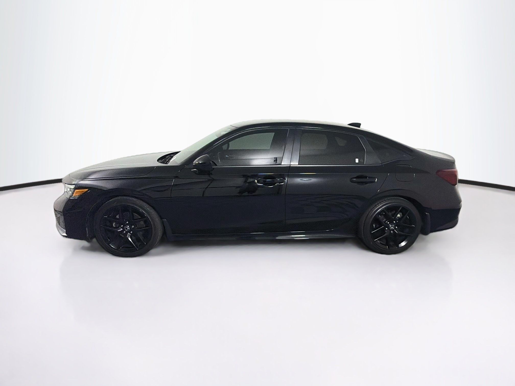 Used 2025 Honda Civic Sport image 4