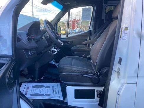 Used 2021 Mercedes-Benz Sprinter 2500 w/ Driver Convenience Package image 12