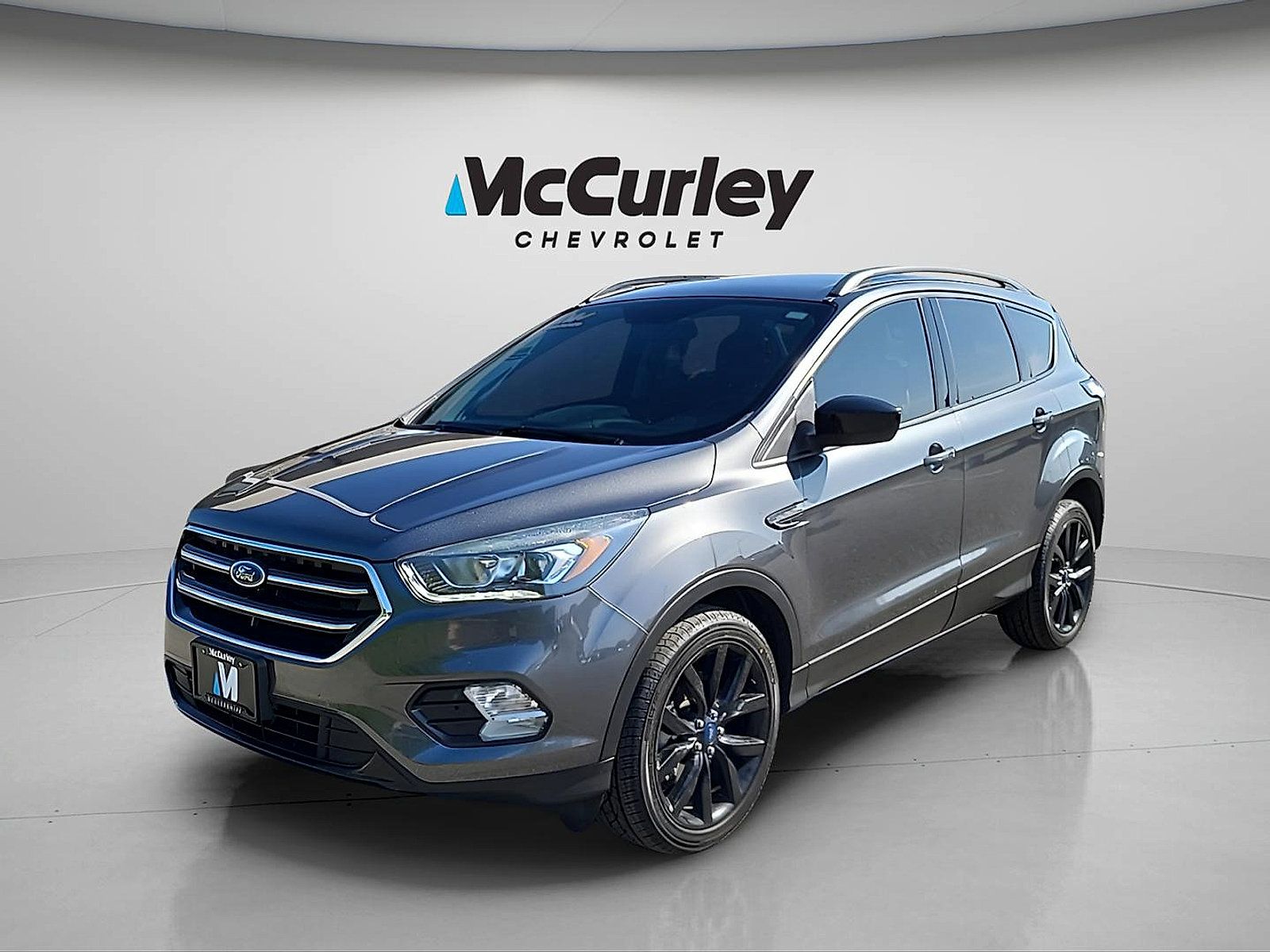 Used 2017 Ford Escape SE w/ Equipment Group 201A AWD/4WD image 3
