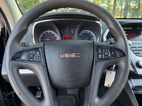 Used 2017 GMC Terrain SLE image 16