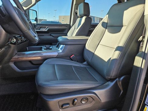 Used 2024 Chevrolet Silverado 3500 LTZ w/ LTZ Plus Package image 16