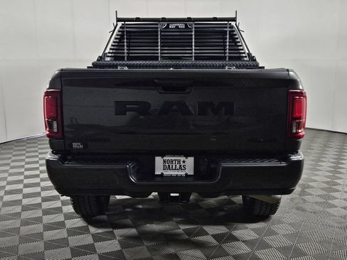 Used 2025 RAM 2500 Laramie AWD/4WD image 4