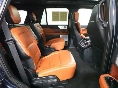 Used 2021 Lincoln Navigator Reserve w/ Luxury Package AWD/4WD image 32