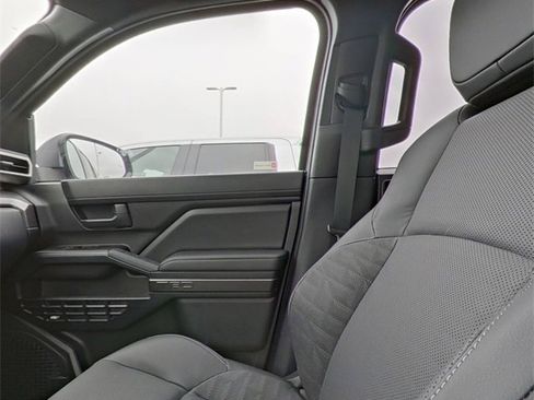 Used 2025 Toyota 4Runner TRD Off-Road Premium image 26