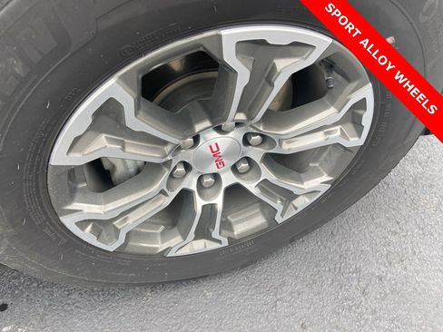 Certified 2024 GMC Sierra 1500 SLT image 4