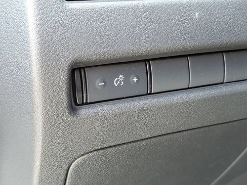 Used 2021 Nissan Rogue S FWD image 7