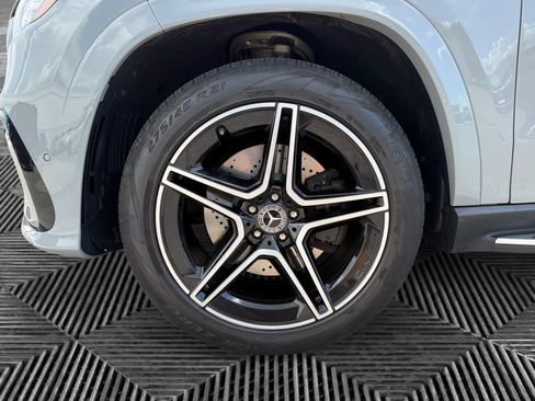 Certified 2024 Mercedes-Benz GLS 450 4MATIC image 9
