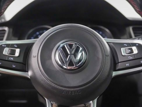 Used 2016 Volkswagen GTI SE image 25