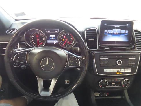 Used 2019 Mercedes-Benz GLE 400 4MATIC w/ Premium 3 Package image 23