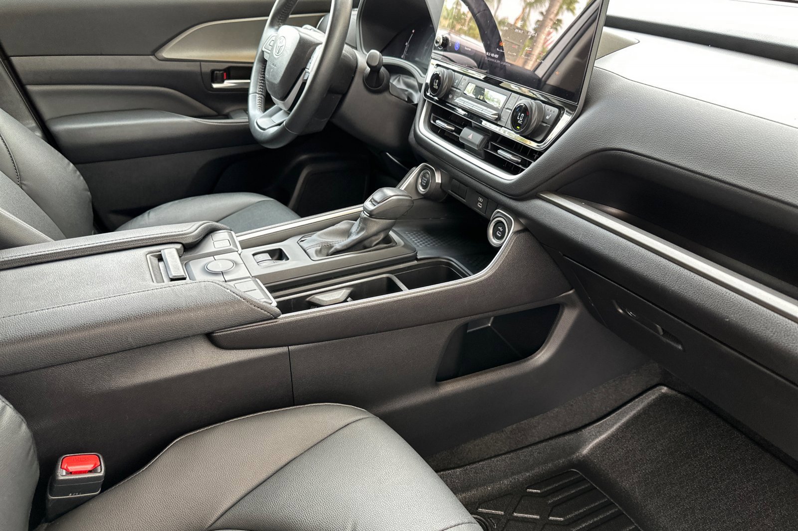 Used 2025 Toyota Grand Highlander FWD image 18