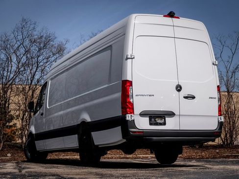 Used 2026 Mercedes-Benz Sprinter 2500 image 2