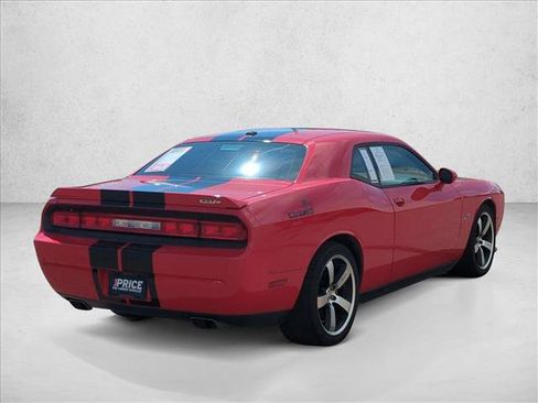 Used 2014 Dodge Challenger SRT8 w/ Harman/Kardon Audio Group RWD image 5