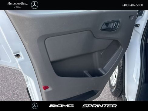 Used 2024 Ford Transit 350 XLT image 15