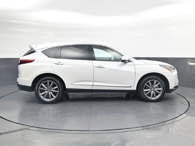 Used 2023 Acura RDX w/ Technology Package FWD image 3