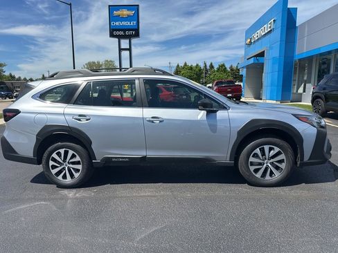 Used 2024 Subaru Outback w/ Popular Package #1A AWD/4WD image 5