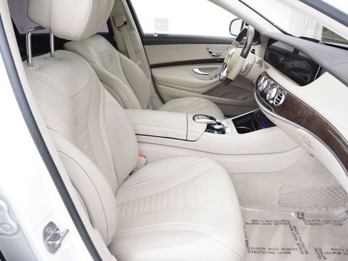 Used 2019 Mercedes-Benz S 560 Sedan image 16