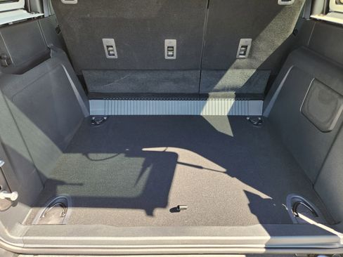 New 2025 Ford Bronco Badlands image 29