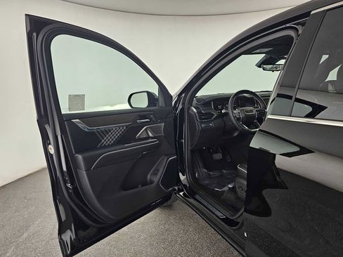 Used 2025 GMC Acadia Denali w/ Super Cruise Package image 21