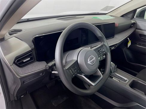 New 2026 Nissan Kicks S image 7