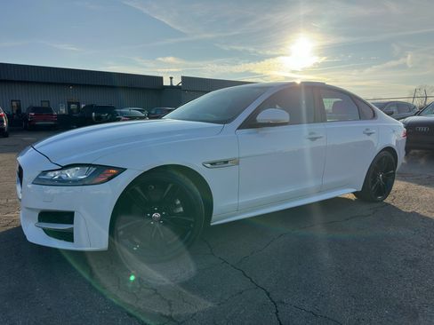 Used 2016 Jaguar XF R-Sport image 3