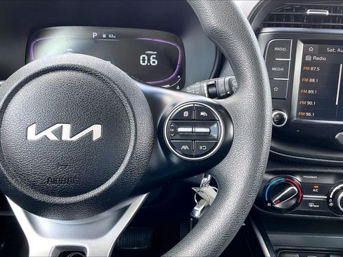 Used 2023 Kia Soul LX w/ LX Technology Package FWD image 24