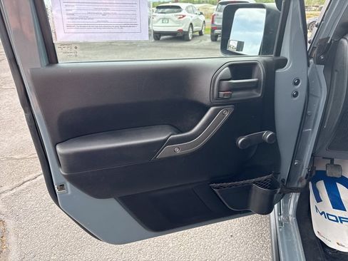 Used 2014 Jeep Wrangler Sport AWD/4WD image 11