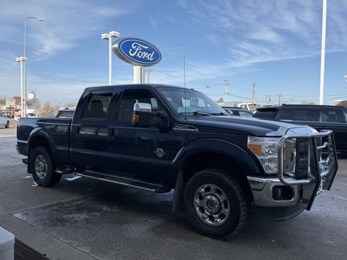 Used 2015 Ford F250 XLT w/ XLT Premium Package image 8