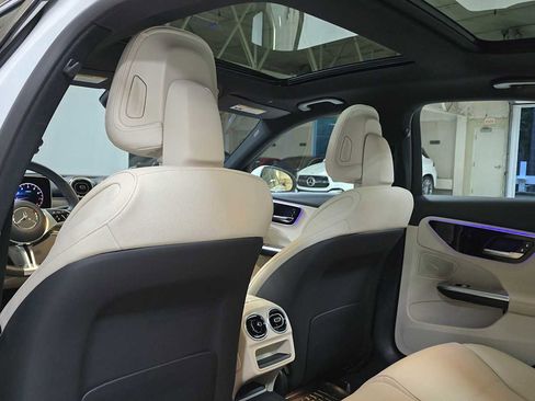 Certified 2025 Mercedes-Benz C 300 4MATIC Sedan image 21