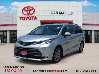 Used 2021 Toyota Sienna XLE