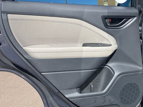 Used 2025 Subaru Forester Premium image 12