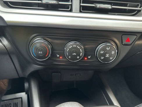 Used 2024 Chevrolet Trax RS image 20