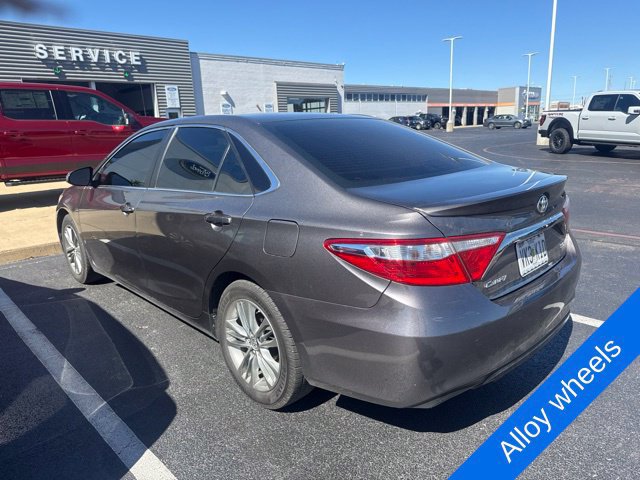 Used 2015 Toyota Camry SE FWD image 10
