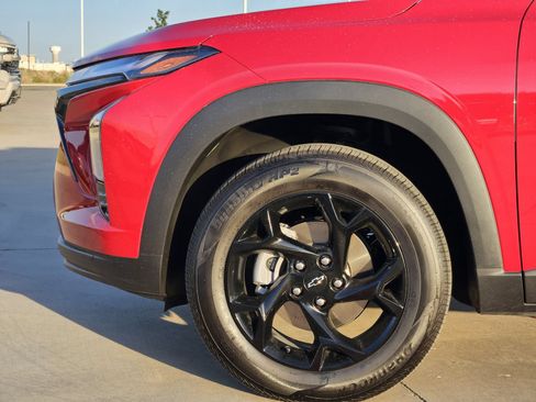 New 2026 Chevrolet Trax LT w/ Driver Confidence Package FWD image 11