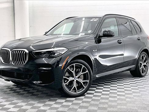 Used 2022 BMW X5 xDrive45e w/ M Sport Package AWD/4WD image 13