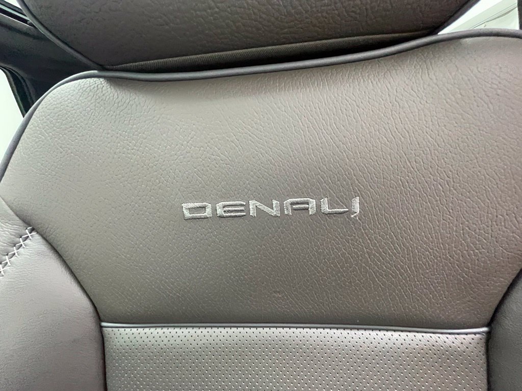 Used 2024 GMC Yukon Denali AWD/4WD image 23