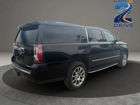 Used 2020 GMC Yukon XL Denali AWD/4WD image 6