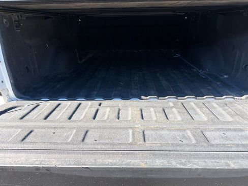 Used 2019 GMC Sierra 2500 SLT w/ Duramax Plus Package AWD/4WD image 31