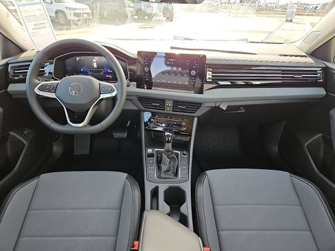 New 2026 Volkswagen Jetta SE image 7