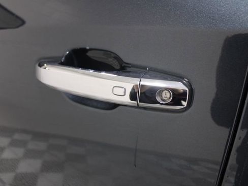 Used 2019 Chevrolet Silverado 1500 LTZ w/ LTZ Texas Edition image 16