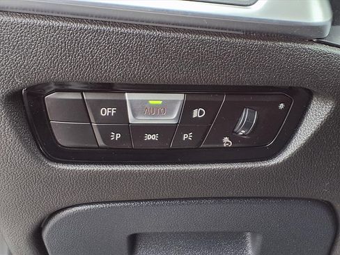 Used 2020 BMW 330i Sedan w/ Convenience Package image 14