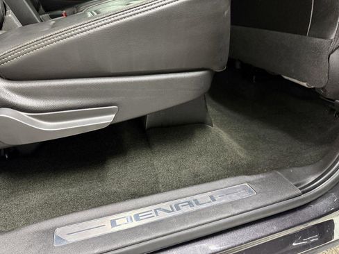 Used 2018 GMC Yukon XL Denali w/ Denali Ultimate Package image 39