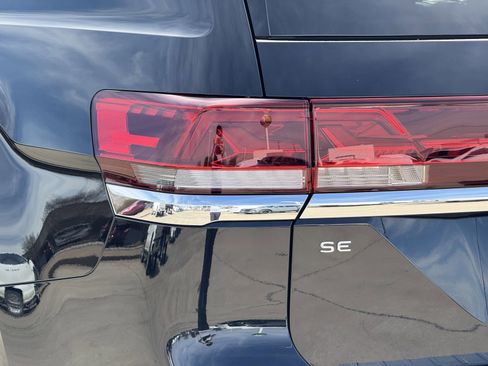 New 2026 Volkswagen Atlas SE image 11