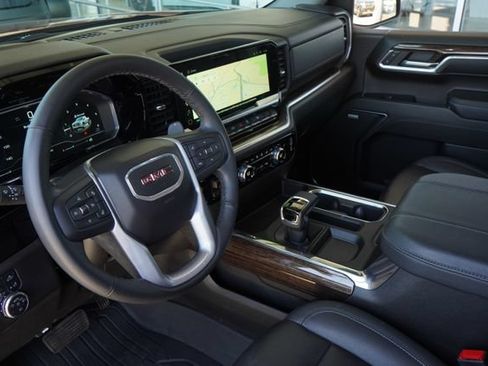 Used 2024 GMC Sierra 1500 Elevation w/ Elevation Premium Package RWD image 31