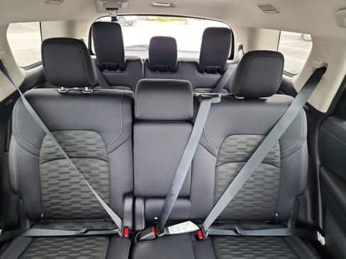 New 2025 Nissan Pathfinder SV w/ Black Appearance Package image 20