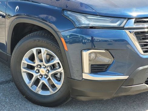 Used 2023 Chevrolet Traverse LS FWD image 9