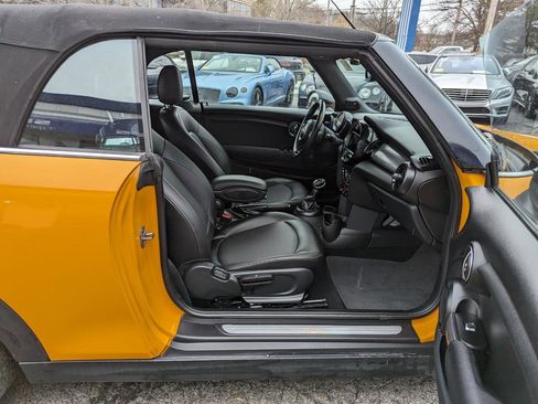 Used 2018 MINI Cooper Convertible FWD image 23