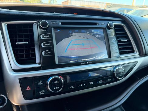 Used 2015 Toyota Highlander XLE AWD/4WD image 13