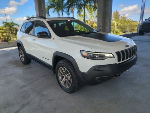 Certified 2022 Jeep Cherokee Trailhawk image 2